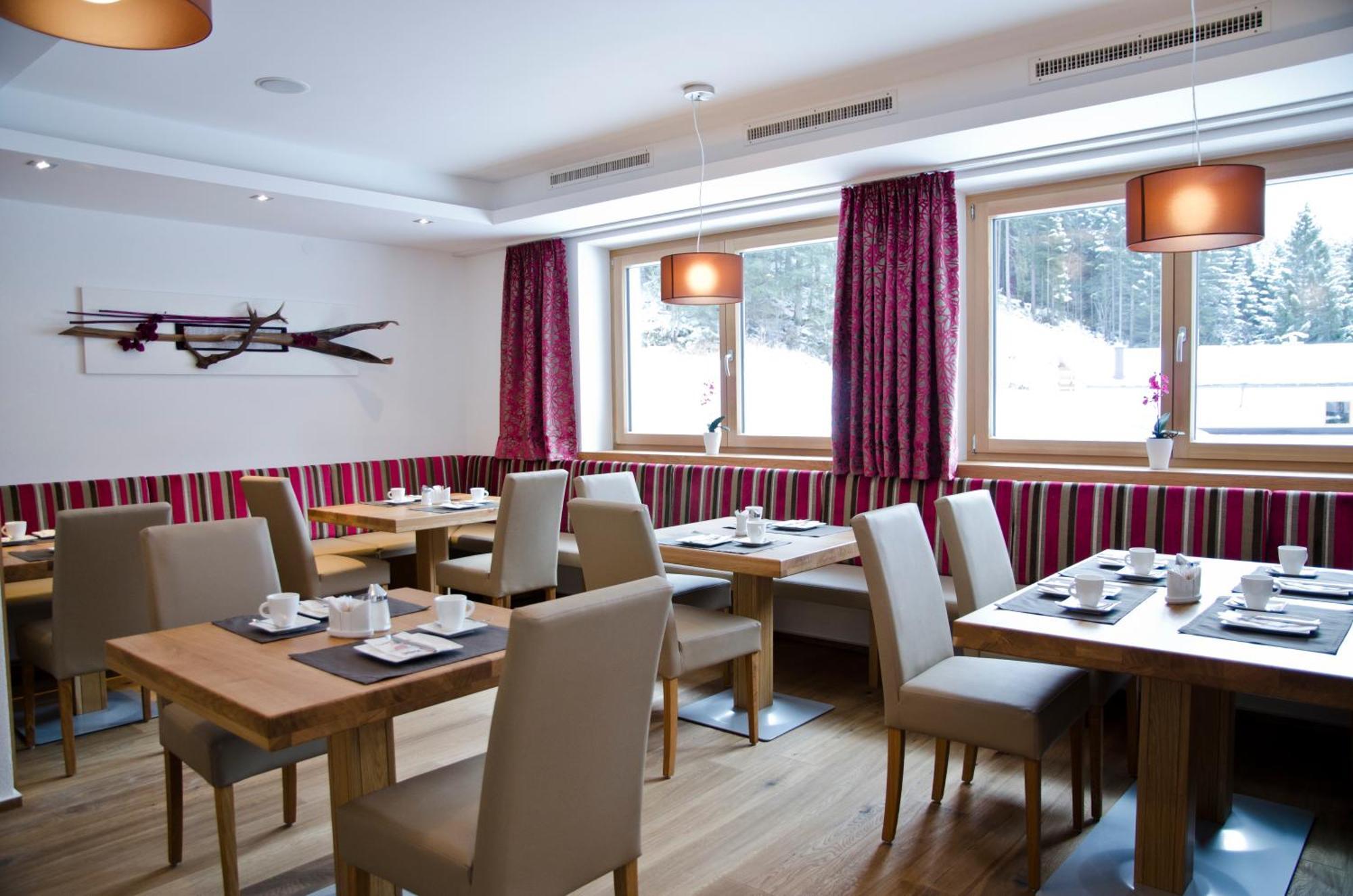 Hotel Garni Alpenland Ισγκλ Εξωτερικό φωτογραφία